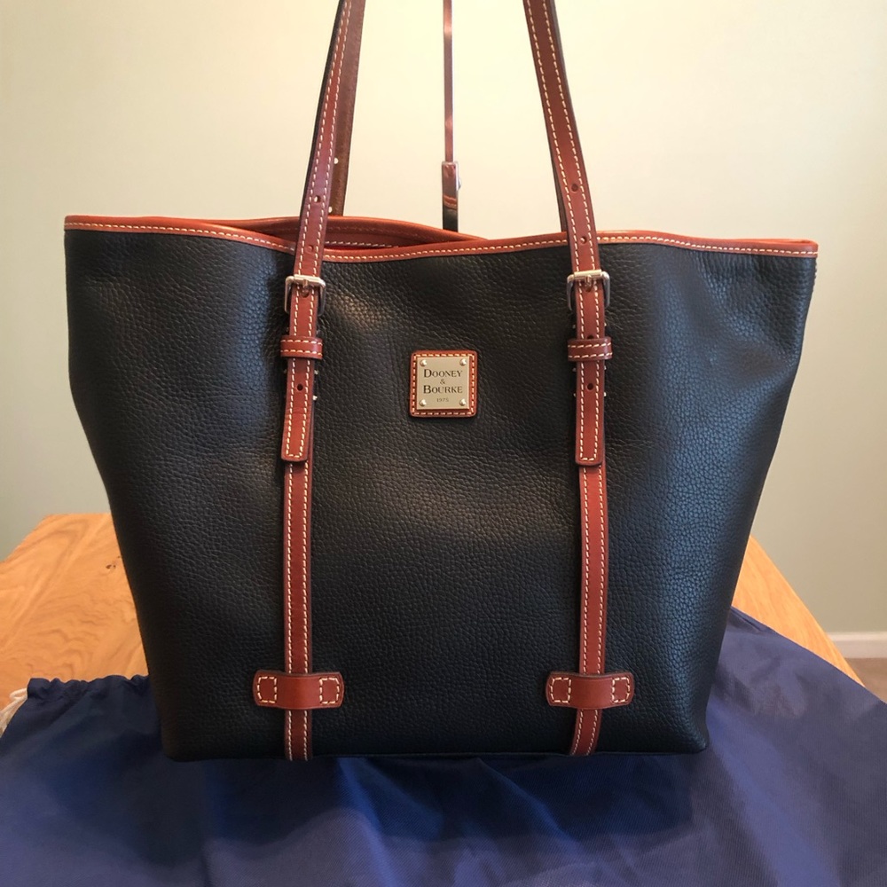 Dooney & Bourke East West Shopper